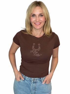 A351. Feeling Lucky Horseshoe Graphic Baby Tee - Brown